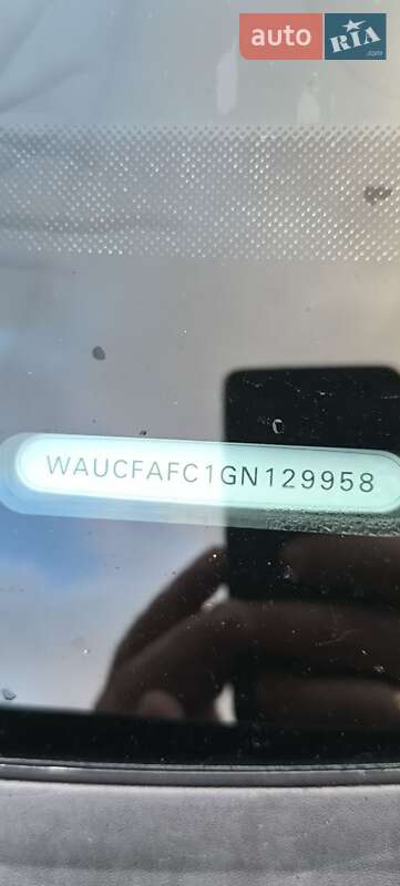 Седан Audi A6 2015 в Чернівцях