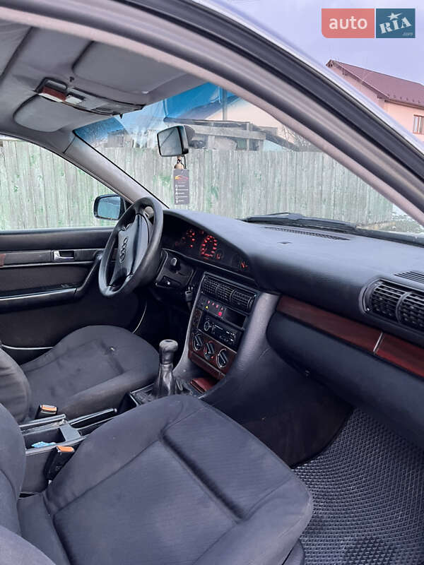 Седан Audi A6 1995 в Ивано-Франковске