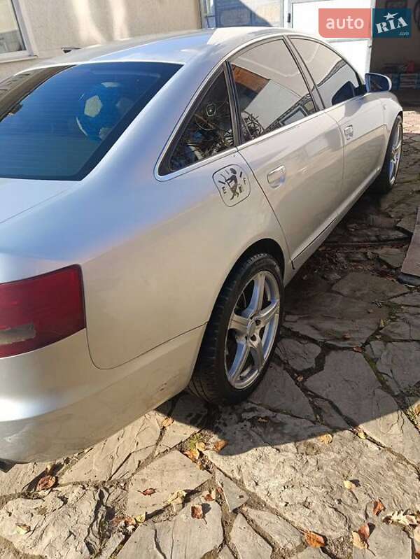 Седан Audi A6 2004 в Надворной