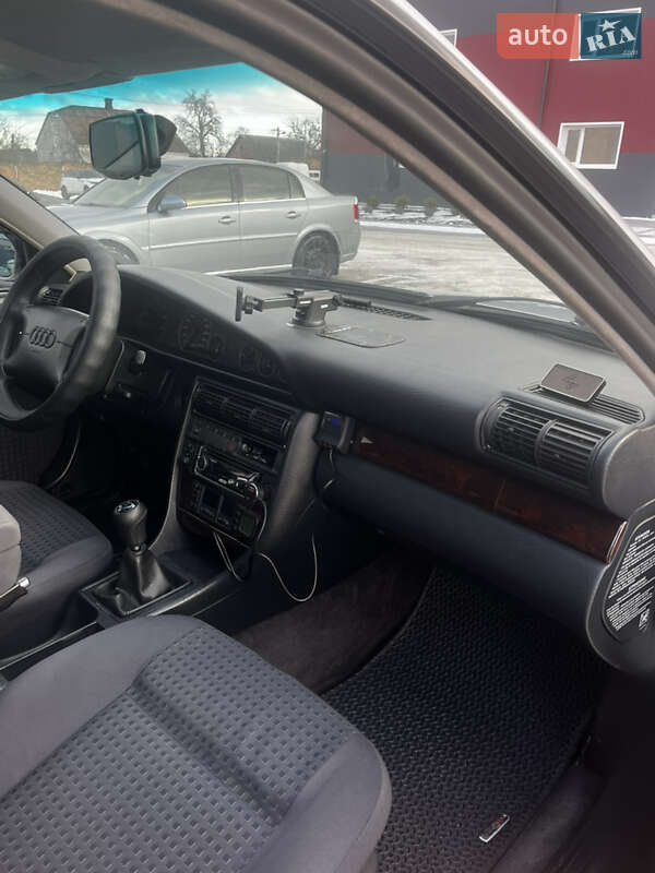 Універсал Audi A6 1996 в Дубні