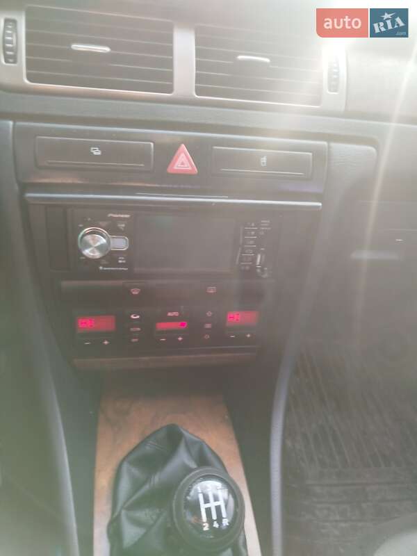 Седан Audi A6 1997 в Брацлаві