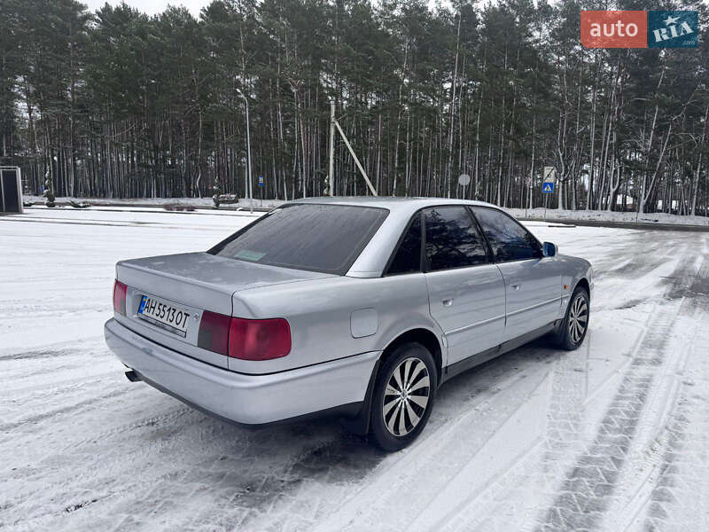 Седан Audi A6 1996 в Маневичах