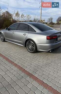 Седан Audi A6 2016 в Староконстантинове