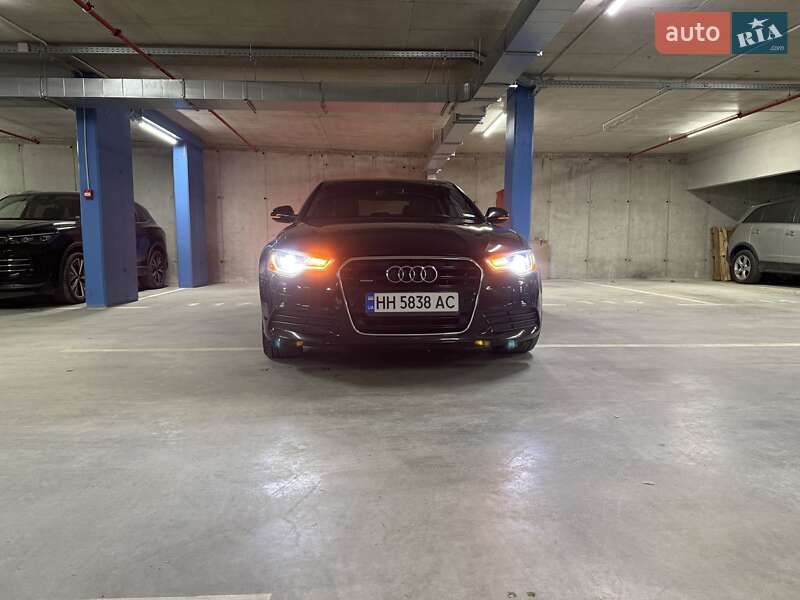 Седан Audi A6 2012 в Измаиле