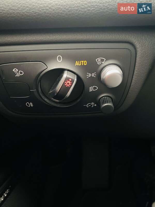 Седан Audi A6 2016 в Новояворівську