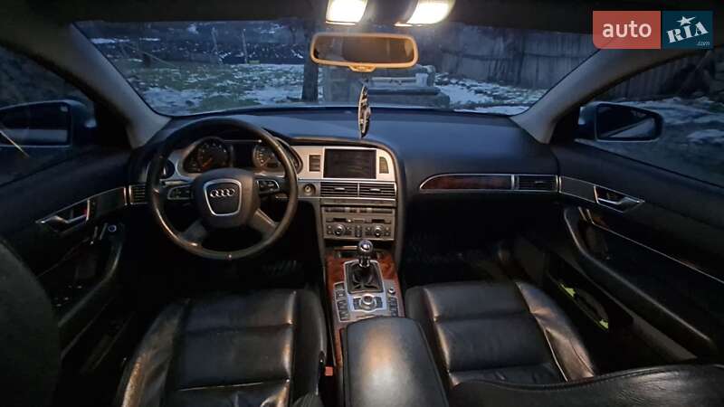 Седан Audi A6 2004 в Вознесенске