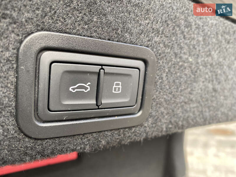 Седан Audi A6 2016 в Киеве