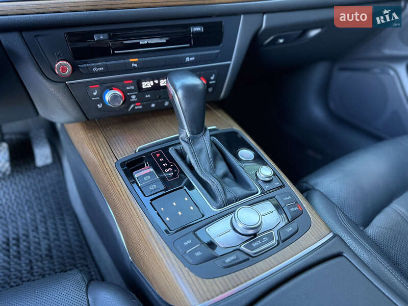 Седан Audi A6 2015 в Сарнах