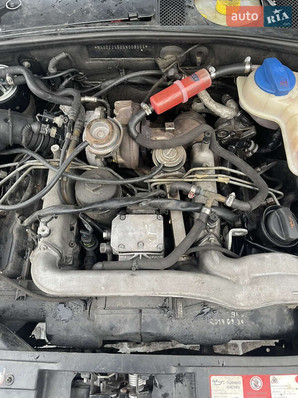 Универсал Audi A6 2004 в Вараше