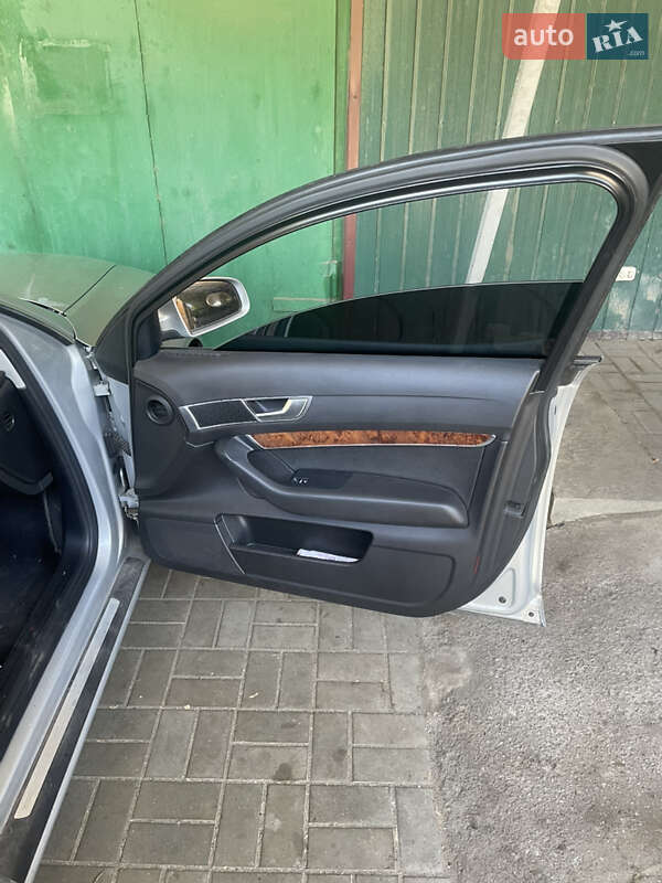Седан Audi A6 2006 в Виноградові