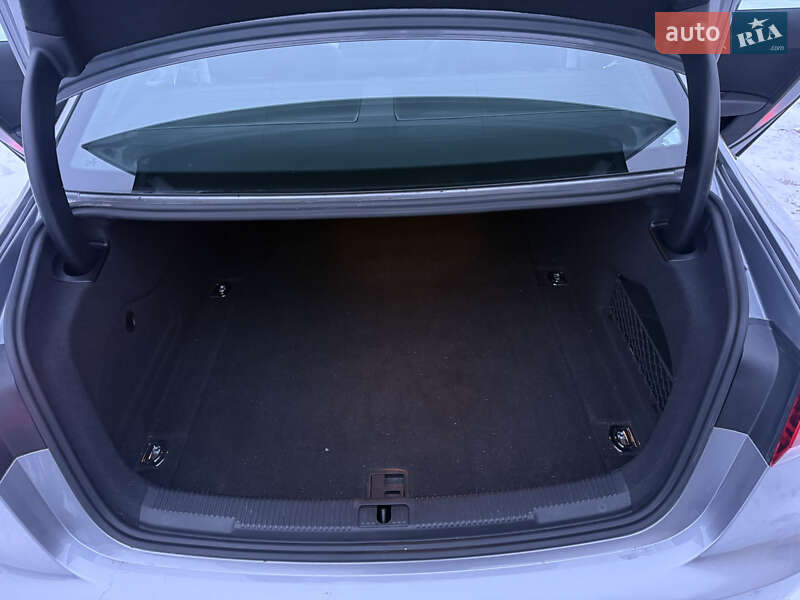 Седан Audi A6 2016 в Яворове