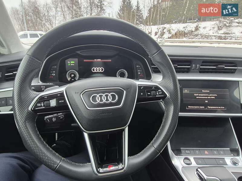 Седан Audi A6 2022 в Львове
