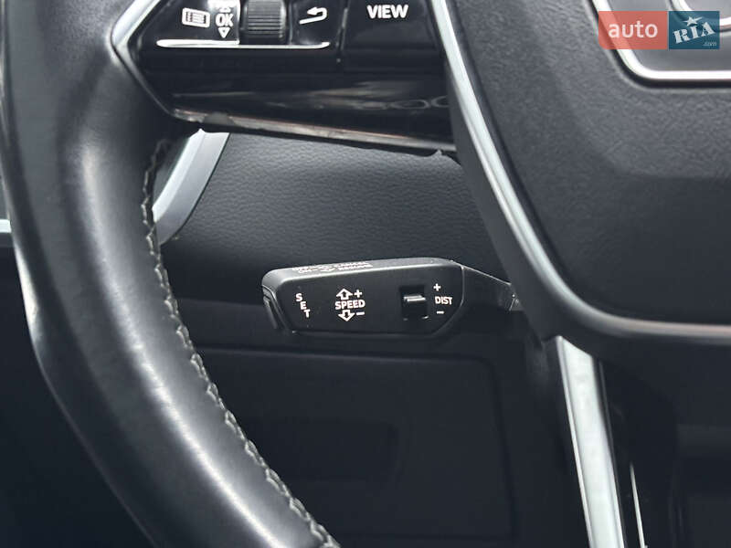 Седан Audi A6 2022 в Киеве