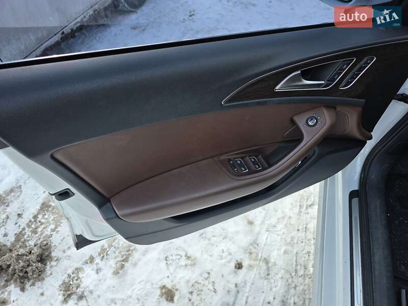 Седан Audi A6 2015 в Киеве