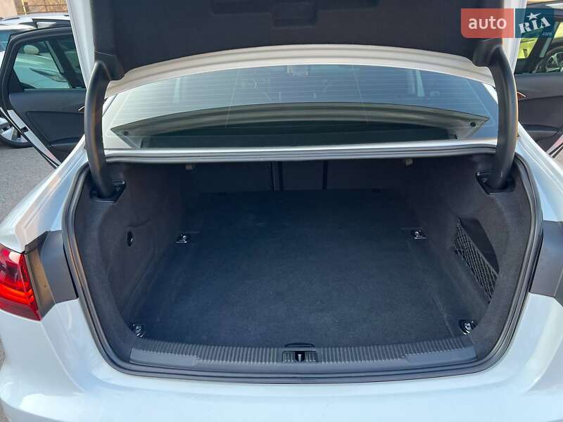 Седан Audi A6 2016 в Одессе