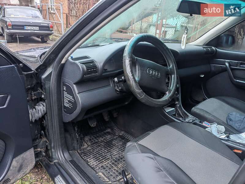 Седан Audi A6 1995 в Львове