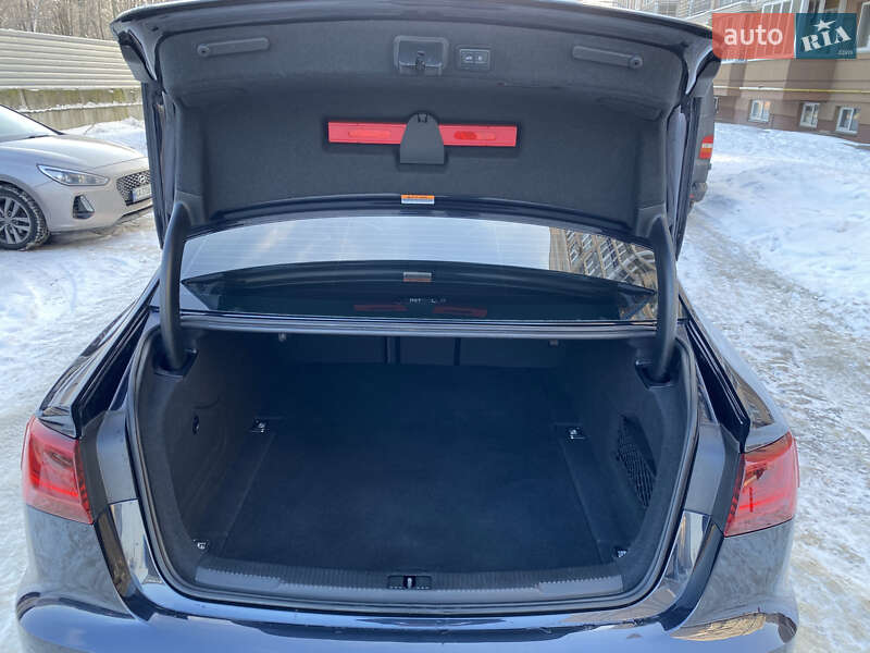 Седан Audi A6 2018 в Киеве