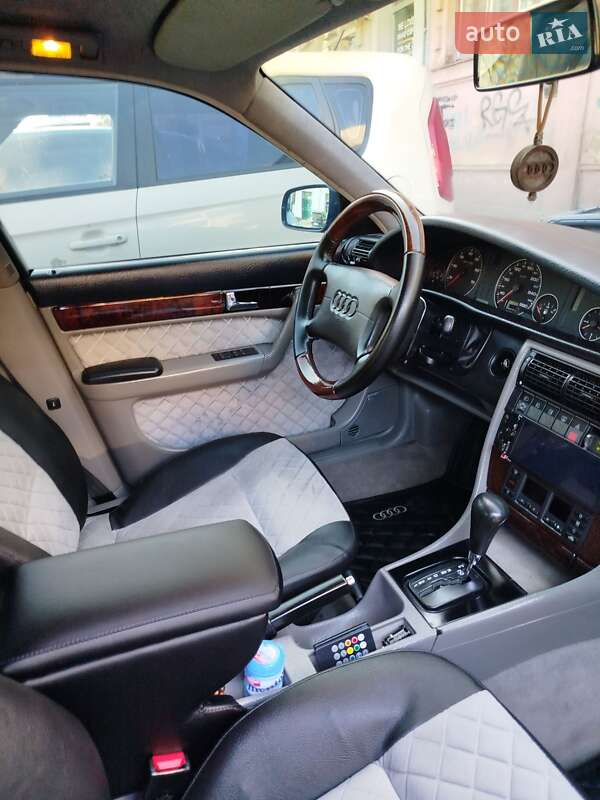 Седан Audi A6 1996 в Ужгороде