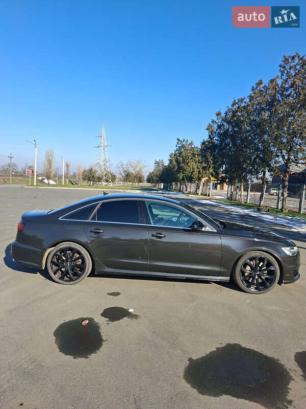Седан Audi A6 2012 в Измаиле