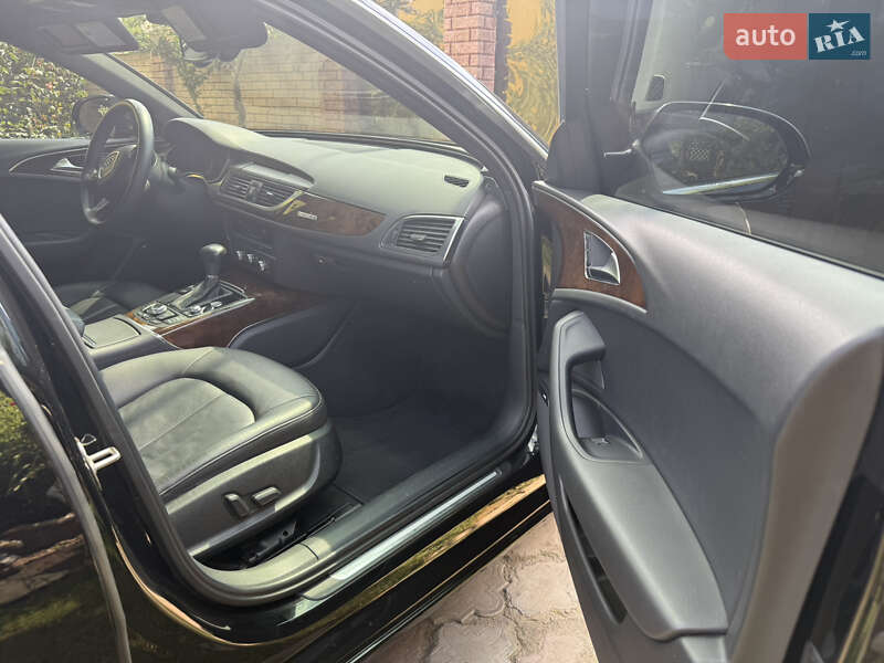 Седан Audi A6 2013 в Каневі
