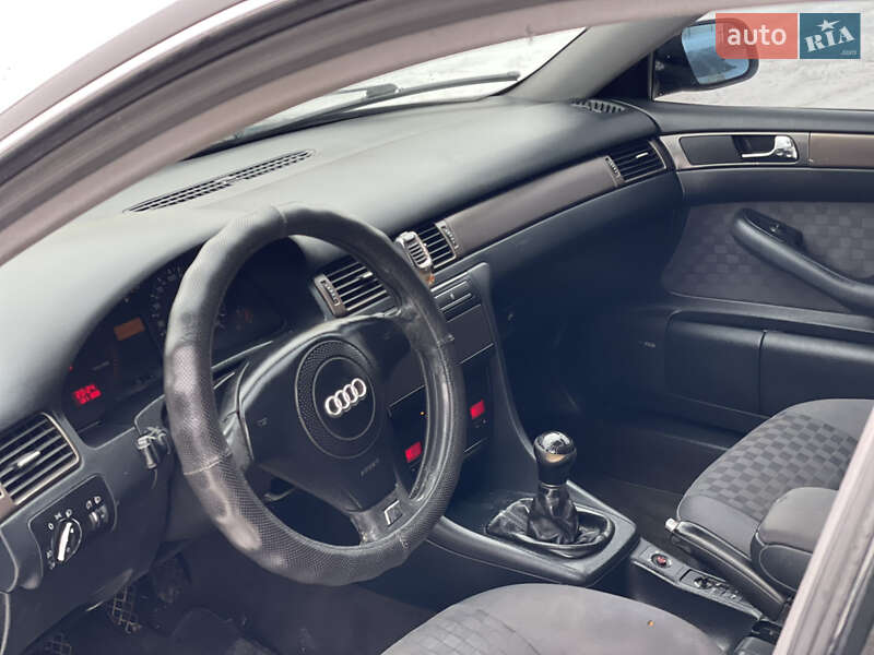 Універсал Audi A6 2000 в Чернівцях