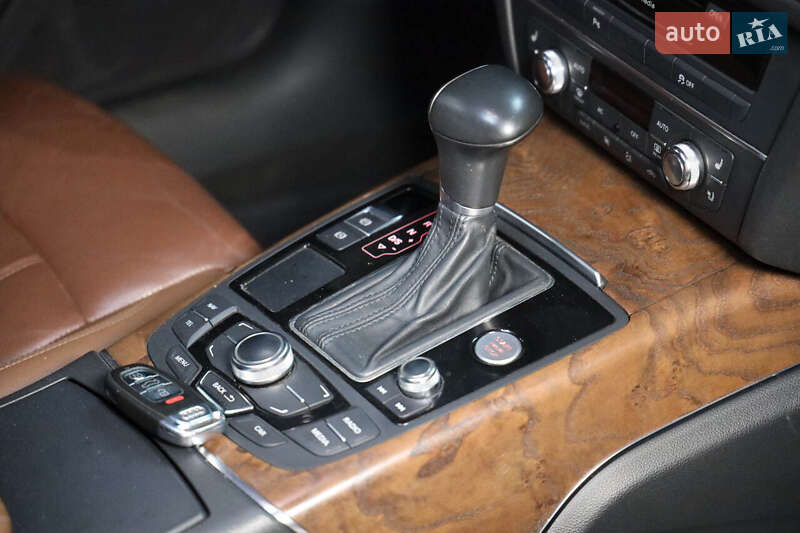 Седан Audi A6 2012 в Луцке