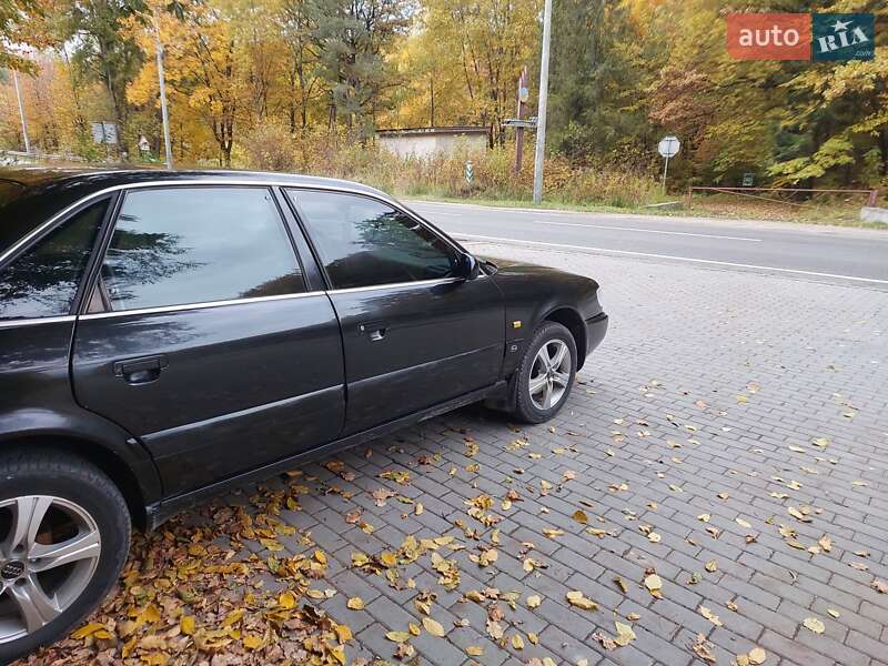 Седан Audi A6 1995 в Кременце