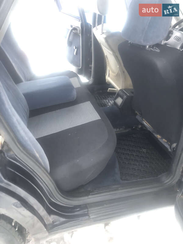 Седан Audi A6 1995 в Шепетівці