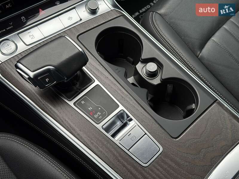 Седан Audi A6 2018 в Мукачевому