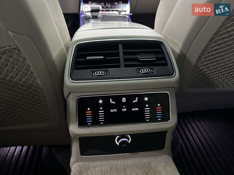 Седан Audi A6 2020 в Черновцах