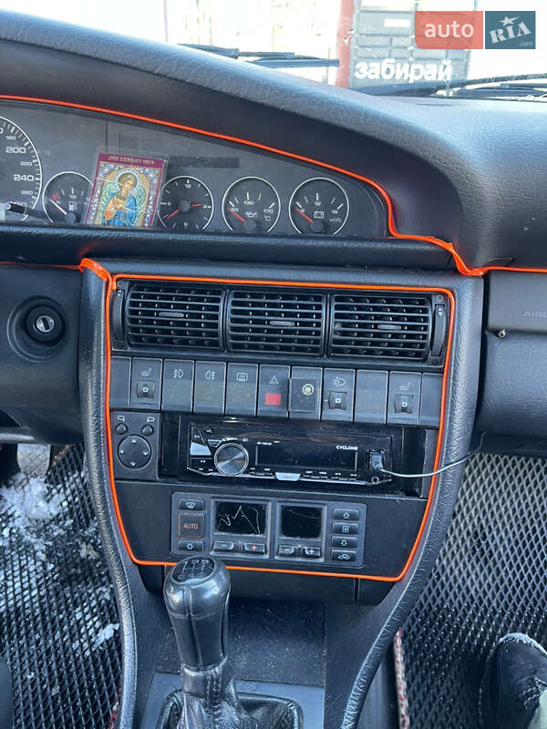 Седан Audi A6 1995 в Рівному