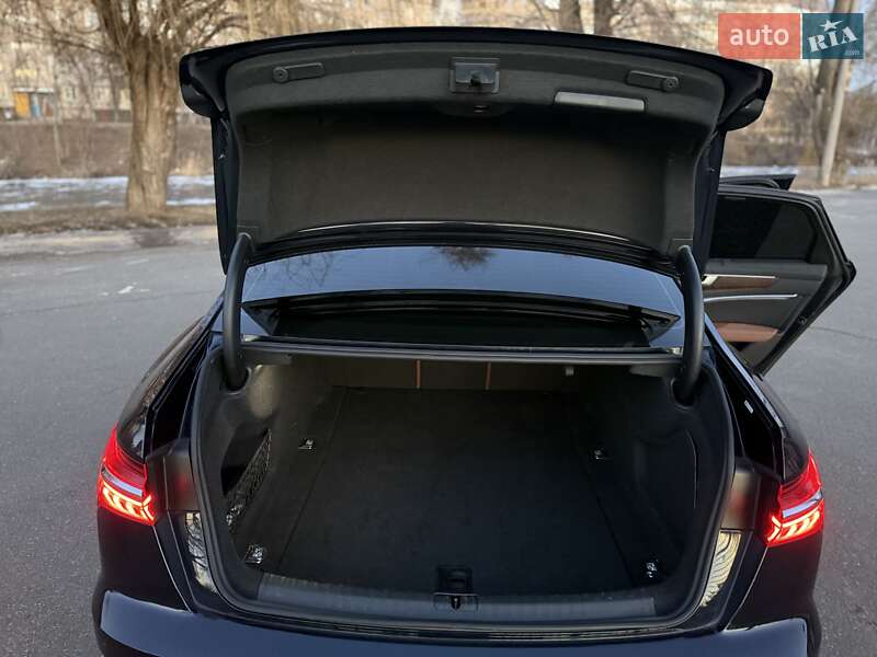 Седан Audi A6 2018 в Кривому Розі