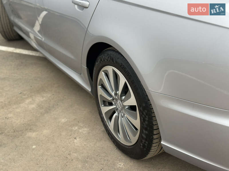 Седан Audi A6 2015 в Ужгороді