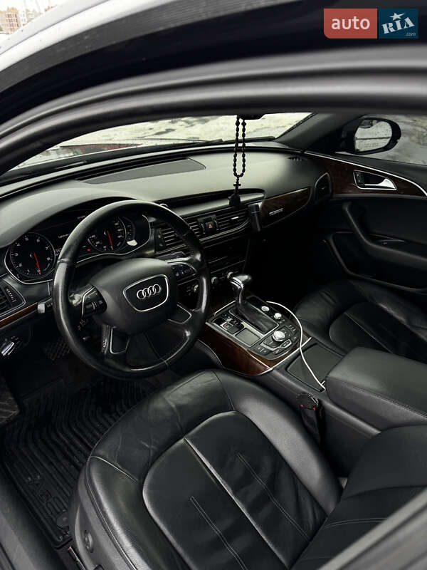 Седан Audi A6 2013 в Ровно