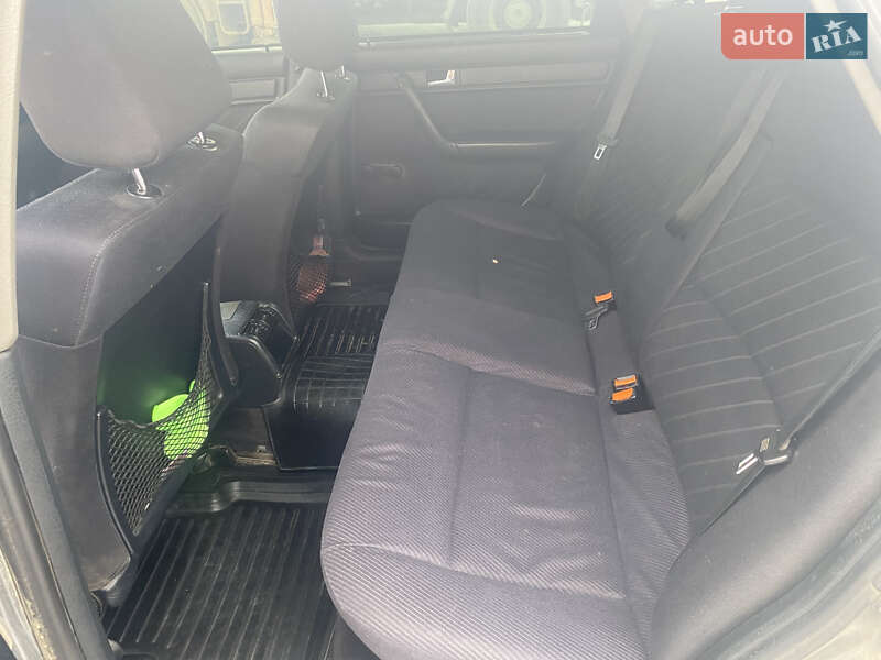 Седан Audi A6 1994 в Богородчанах