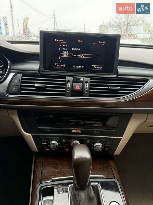 Седан Audi A6 2015 в Стрию