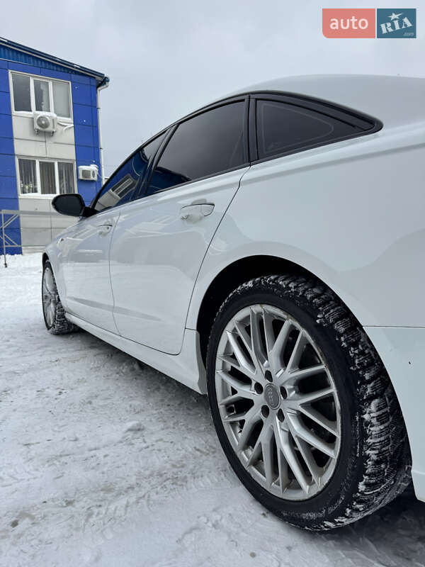 Седан Audi A6 2014 в Киеве