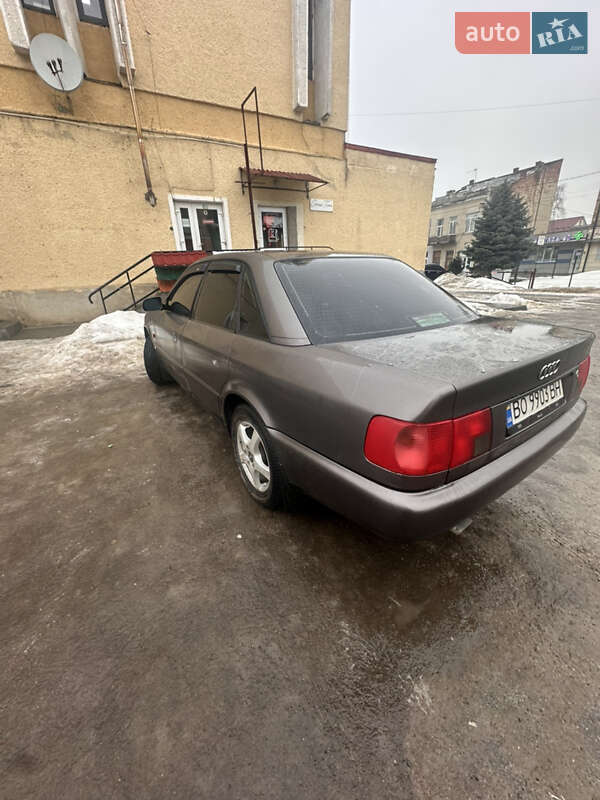 Седан Audi A6 1996 в Копычинце