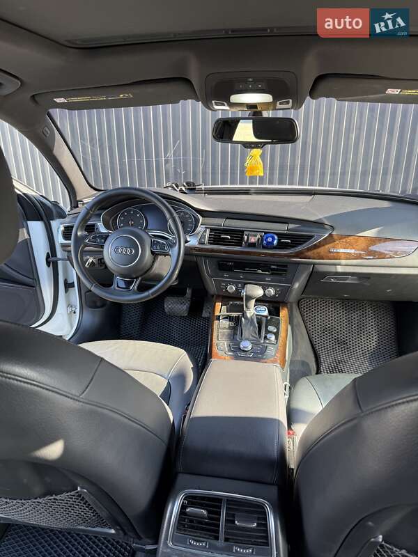 Седан Audi A6 2013 в Львове