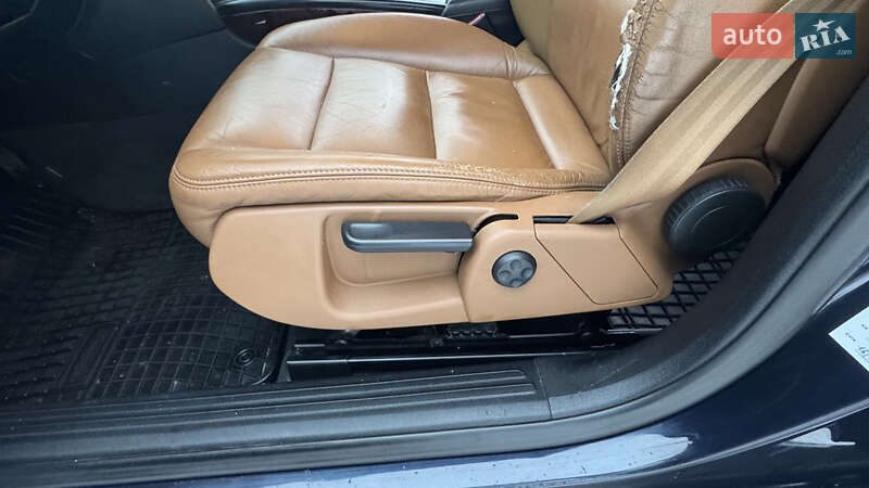 Седан Audi A6 2004 в Гощі