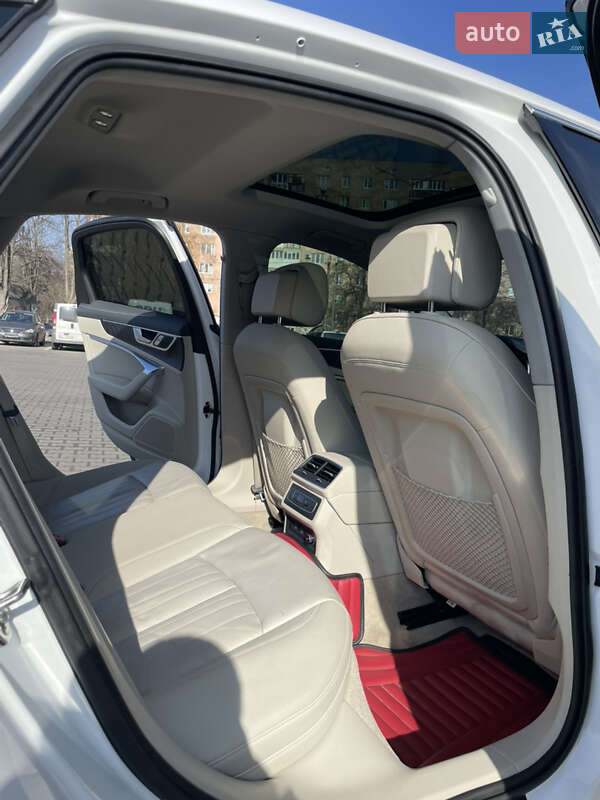 Седан Audi A6 2019 в Луцке
