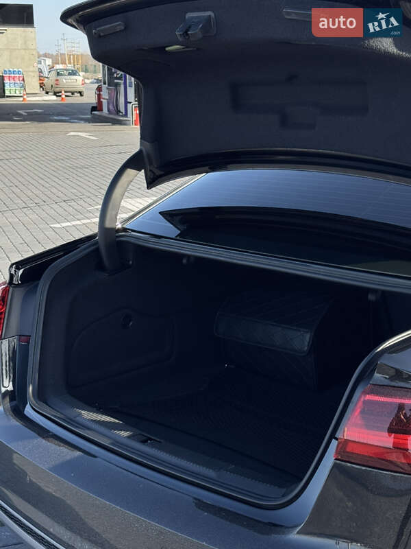 Седан Audi A6 2015 в Житомире