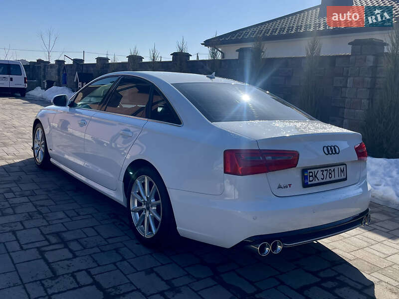 Седан Audi A6 2014 в Рівному