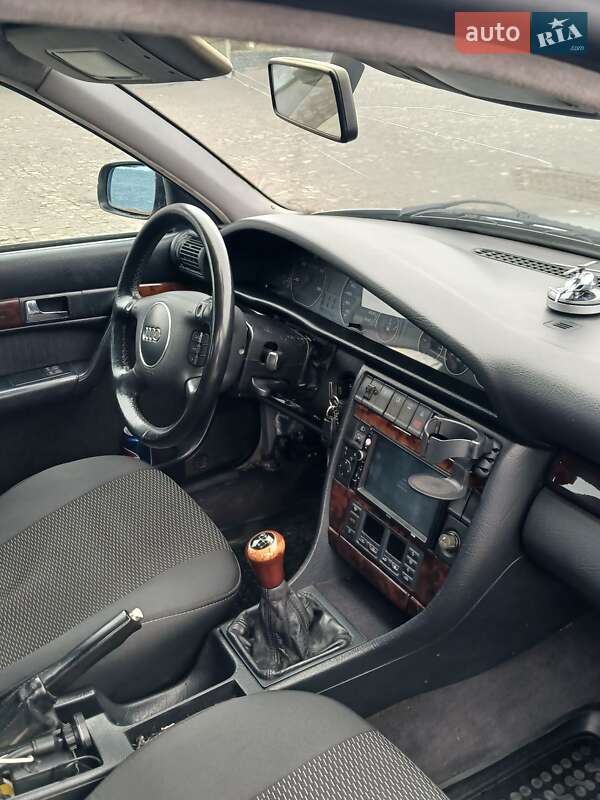 Седан Audi A6 1996 в Кельменцях