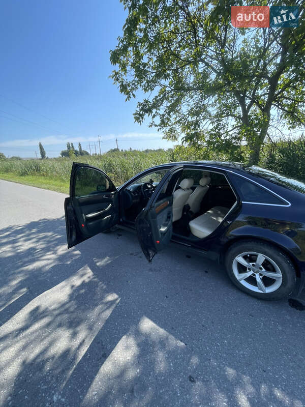 Седан Audi A6 2000 в Бурштині