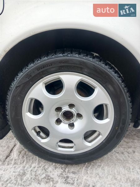 Седан Audi A6 2004 в Узині