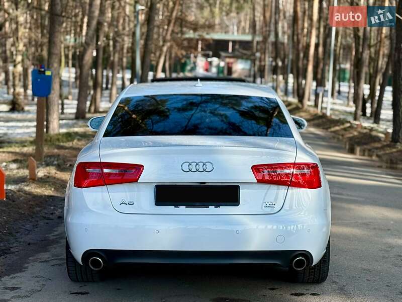 Седан Audi A6 2014 в Киеве