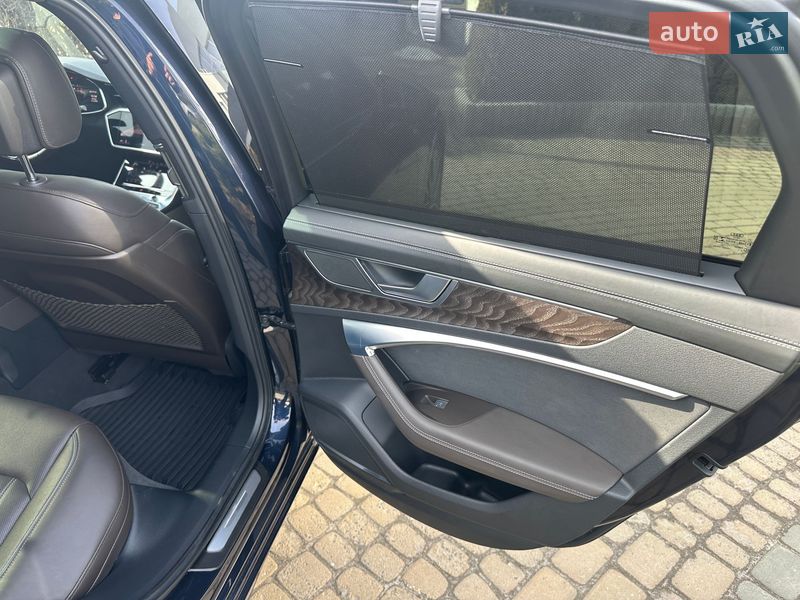 Седан Audi A6 2022 в Львове