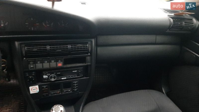 Седан Audi A6 1995 в Кременці