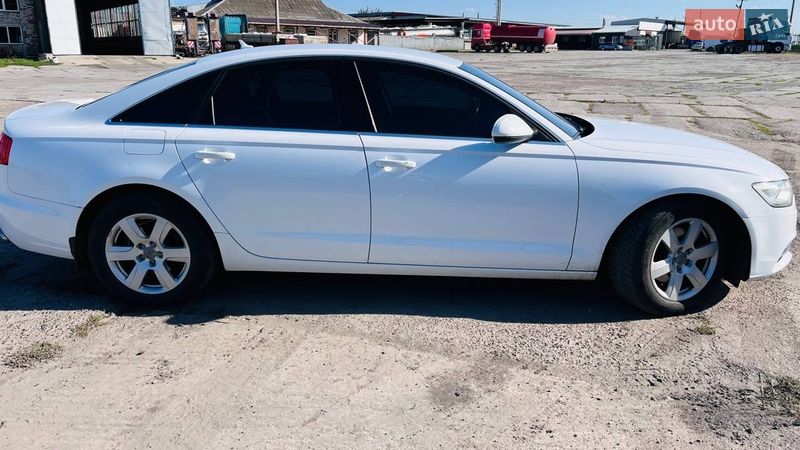 Седан Audi A6 2011 в Новому Бузі